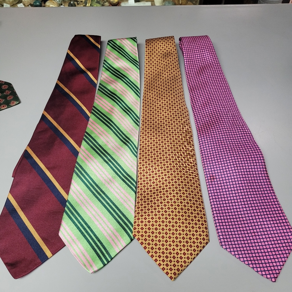 Brooks Brother 346 Elegant Men's Tie Set Of 4